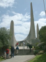 05-Taal Monument